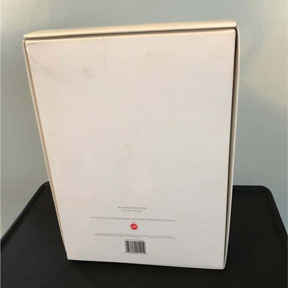 Benefit Ball Barbie Doll Classique Collection
Limited Edition, 1992 Model #1521 - Picture 5 of 7